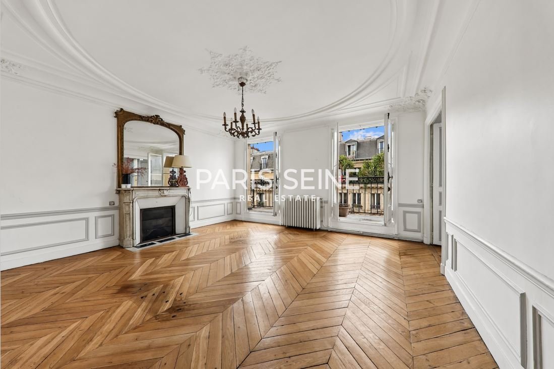 Apartment in Les Halles, Paris 1er Arrondissement, Paris 2 - 18585595