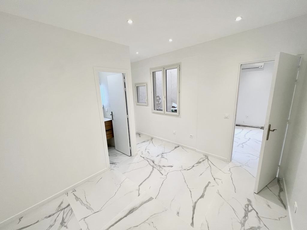 Estate in Cannes, Provence-Alpes-Côte d'Azur, France 1 - 18585259