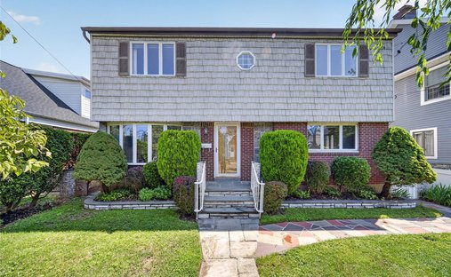 House in East Williston, New York, United States 1
