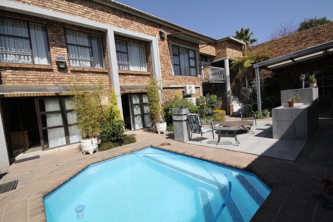 House in Johannesburg, Gauteng, South Africa 2 - 18581711