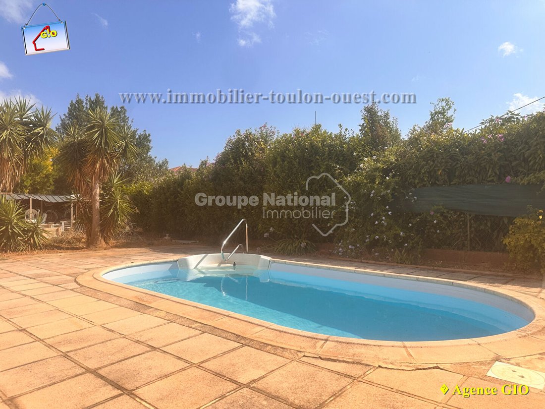 Villa in La Crau, Provence-Alpes-Côte d'Azur, France 1 - 18585567