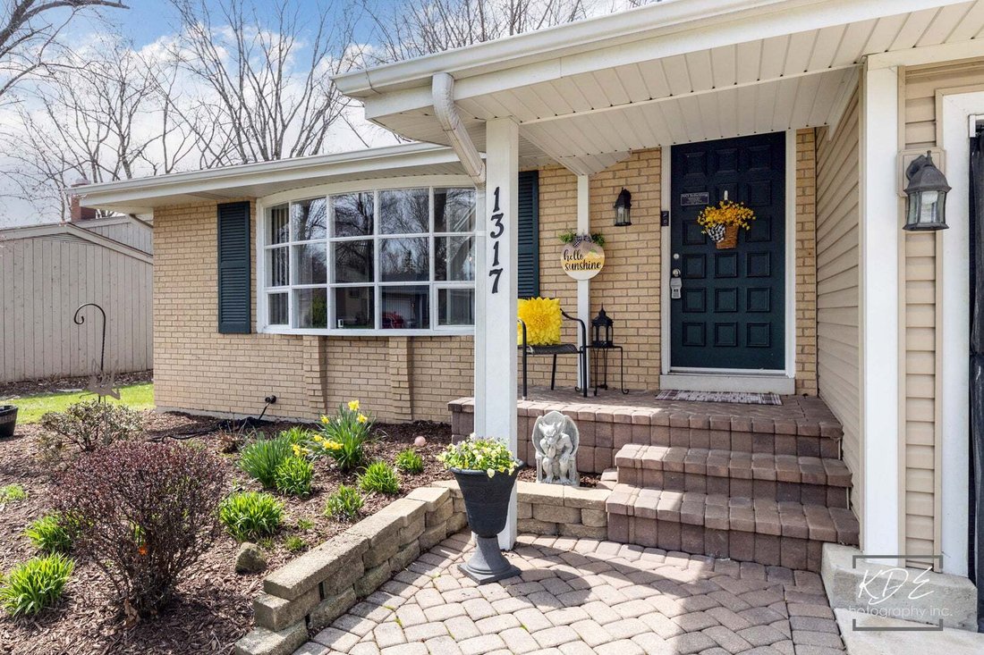 House in Bolingbrook, Illinois, United States 2 - 18584556