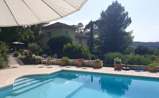 House in Correns, Provence-Alpes-Côte d'Azur, France 1