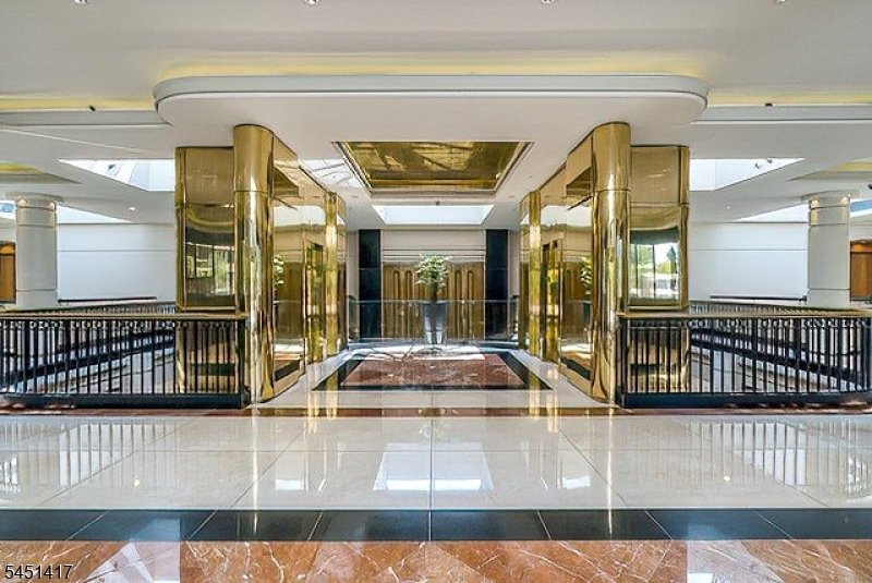 Condo in Carlstadt, New Jersey, United States 4 - 18584764