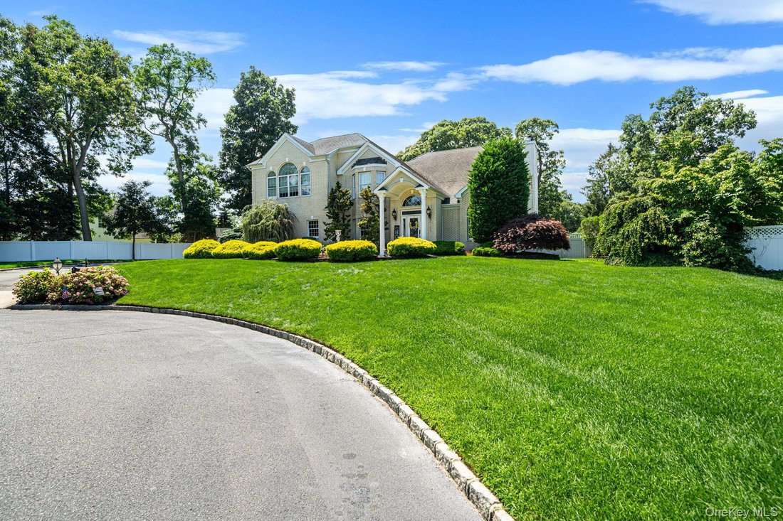 House in Lake Grove, New York, United States 3 - 18585149
