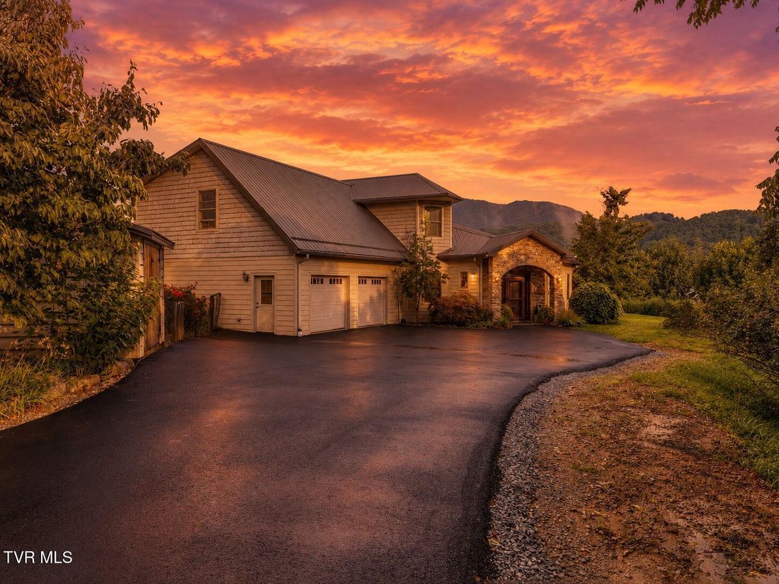 House in Hampton, Tennessee, United States 2 - 18583168