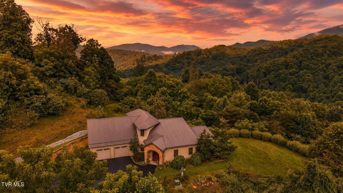 House in Hampton, Tennessee, United States 1 - 18583168