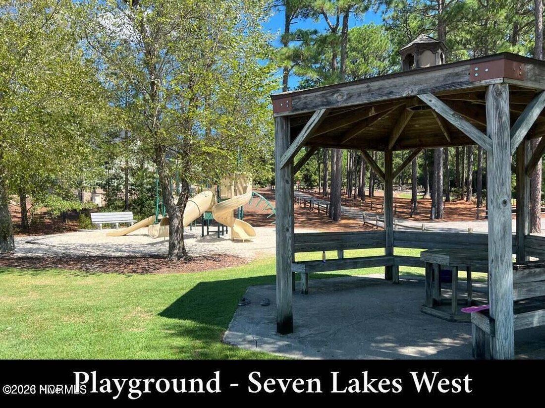 House in Seven Lakes, North Carolina, United States 3 - 18584688