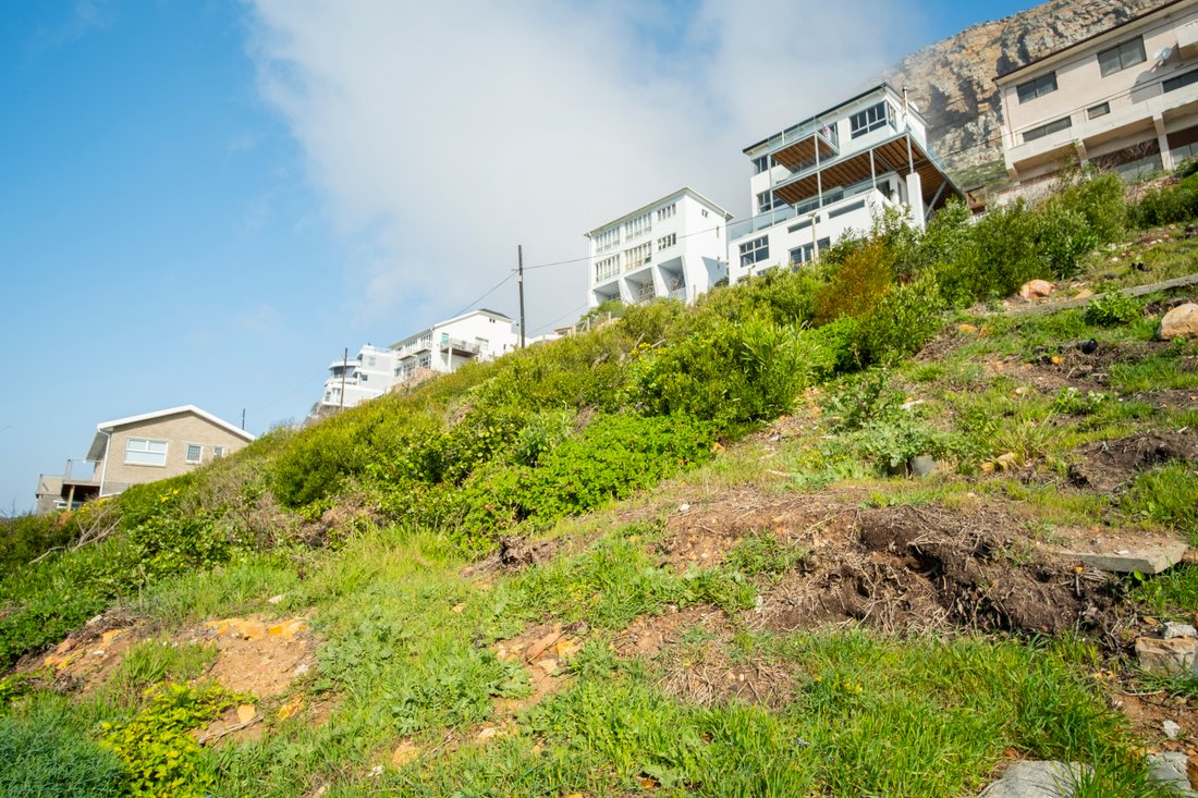 House in Fish Hoek, Cape Town, South Africa 4 - 18345001