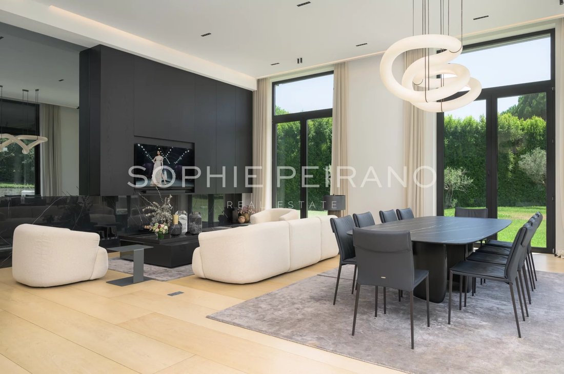 Villa in Mougins, Provence-Alpes-Côte d'Azur, France 5 - 18582444