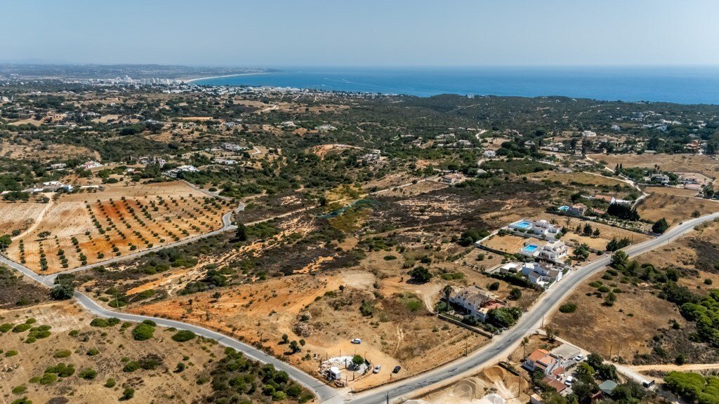 House in Lagoa e Carvoeiro, Algarve, Portugal 2 - 18585581