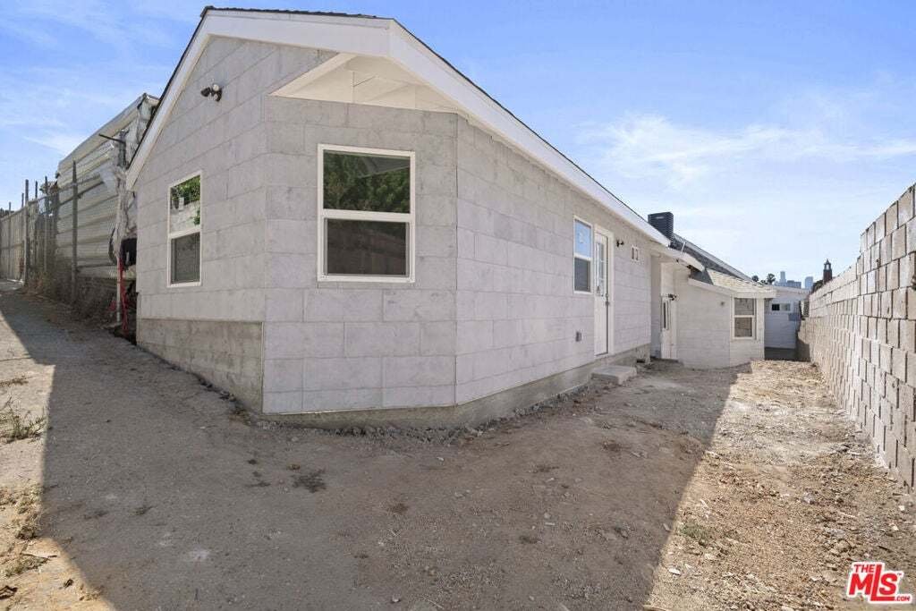 House in Los Angeles, California, United States 4 - 18584030