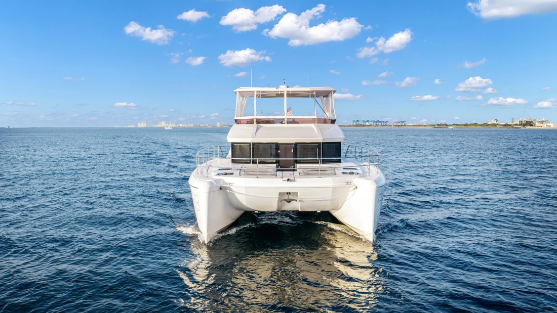 Catamaran in United States 2 - 18582177