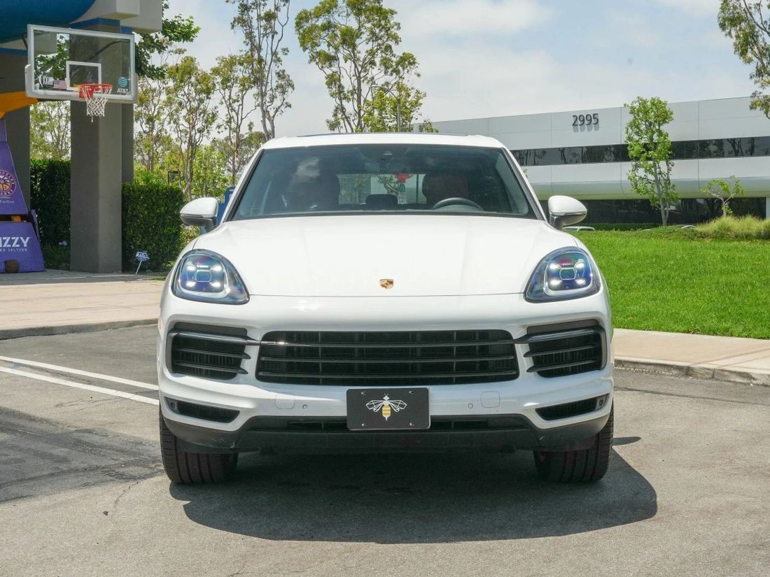 Suv in Costa Mesa, CA, United States 2 - 18585742