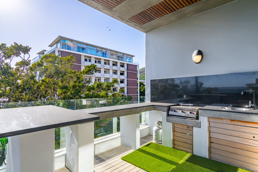 Apartment in Bakoven, Cape Town, South Africa 4 - 18582683