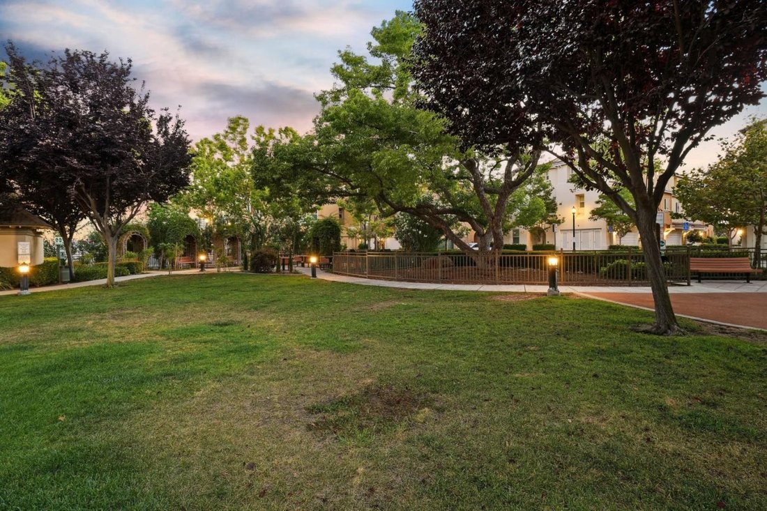 Townhouse in Santa Clara, California, United States 2 - 18584385