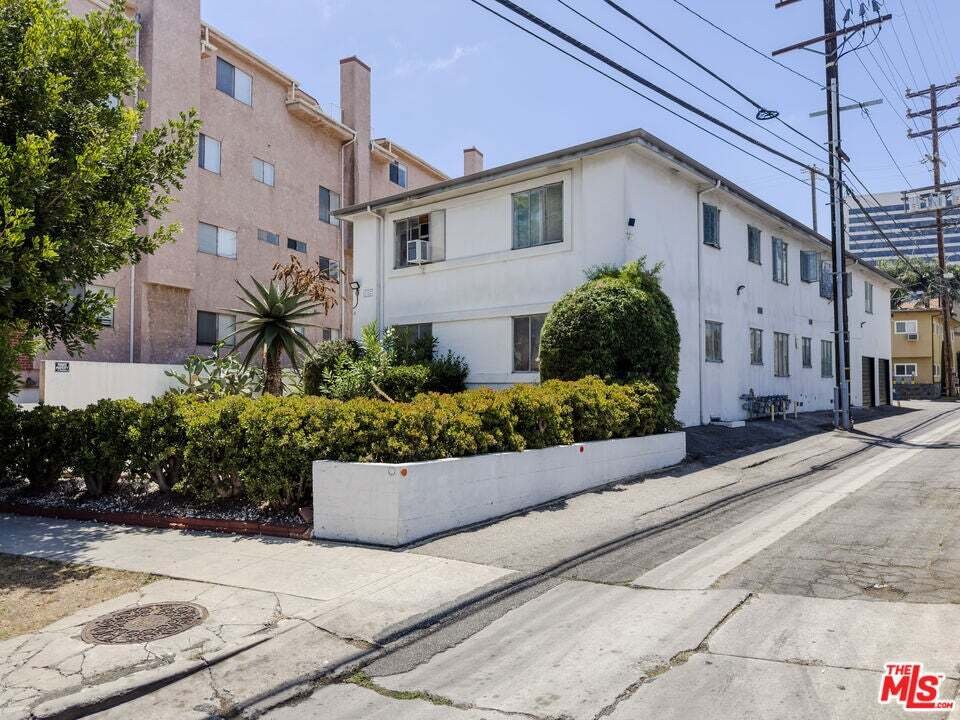Los Angeles, California, United States 4 - 18584022