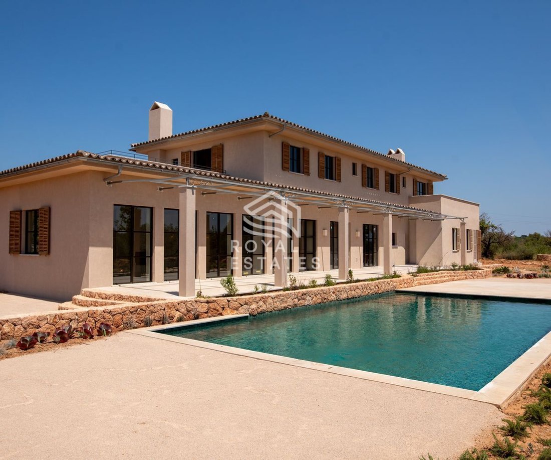 Villa in Santa Maria del Cami, Balearic Islands, Spain 2 - 15487124