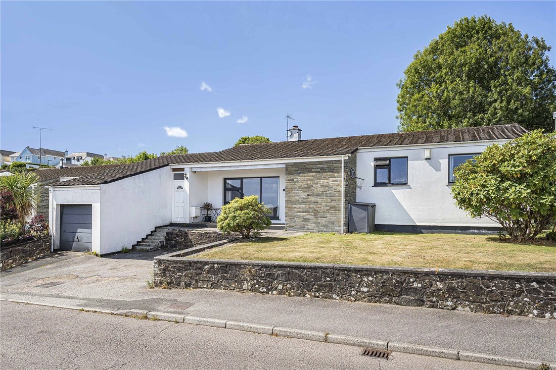 Bungalow in Truro, England 1 - 18580660