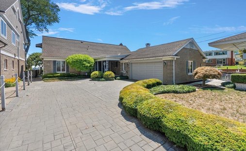 House in St. Clair Shores, Michigan, United States 1