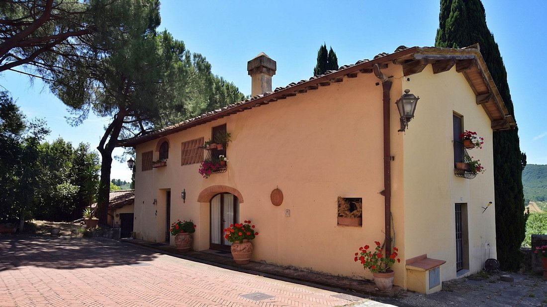 Center, Scandicci, Tuscany 2 - 18585249