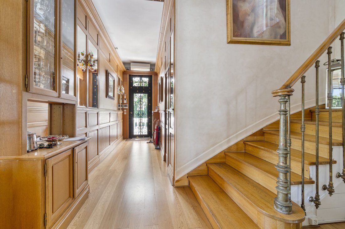 Villa in Village-Cros de Caste-Coupiere-Mont Gros, Roquebrune-Cap-Martin, France 3 - 18586170