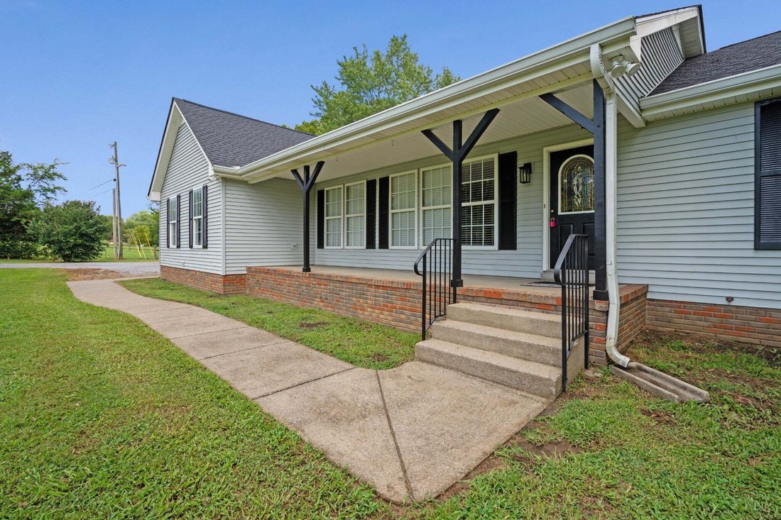 House in Lebanon, Tennessee, United States 4 - 18581672