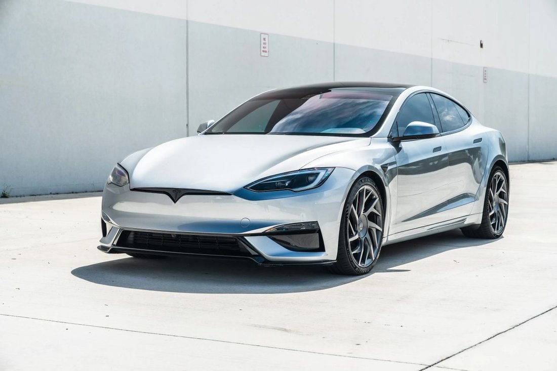 Sedan in Boynton Beach, FL, United States 2 - 18585638