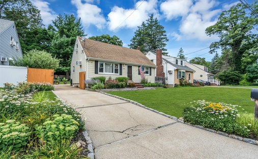 House in Huntington Station, New York, United States 1