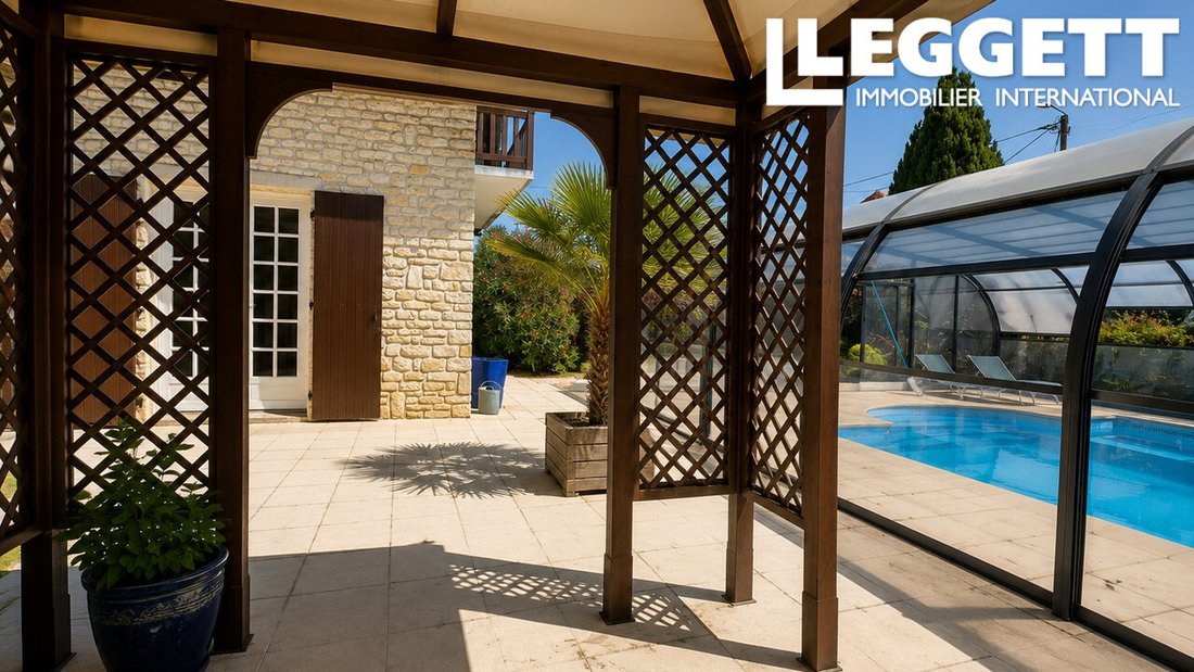 Villa in Civray, Nouvelle-Aquitaine, France 3 - 18585471