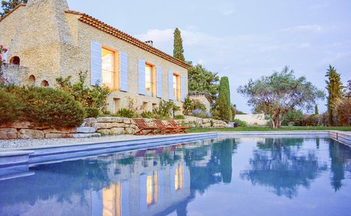 Maison à Saint-Saturnin-lès-Apt, Provence-Alpes-Côte d'Azur, France 1