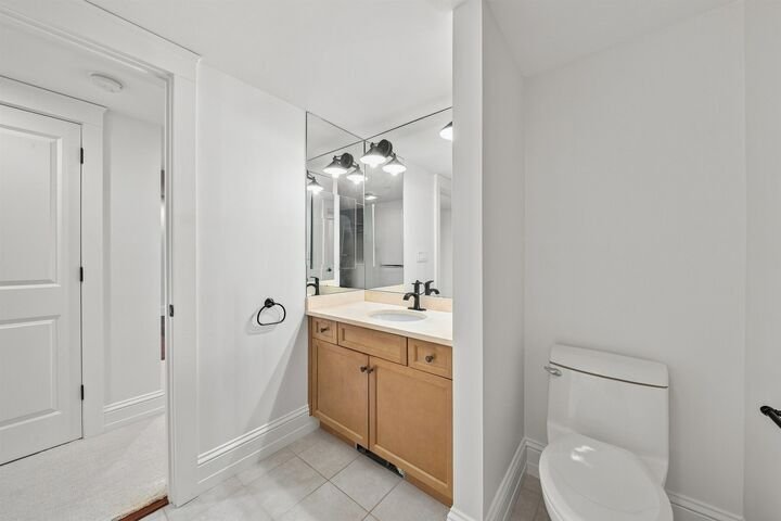 Condo in Portsmouth, New Hampshire, United States 5 - 18586037