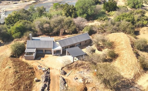 House in Hoedspruit, Limpopo, South Africa 1