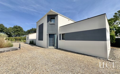 House in Geneston, Pays de la Loire, France 1