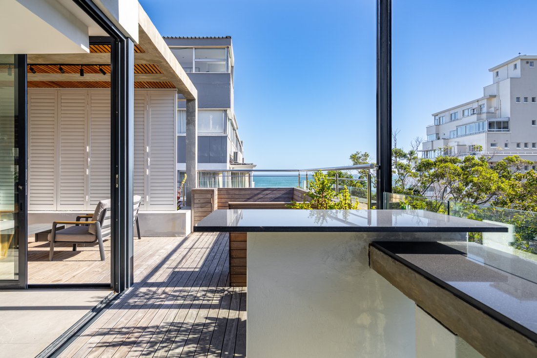 Apartment in Bakoven, Cape Town, South Africa 3 - 18582683