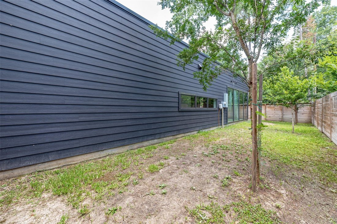 House in Conroe, Texas, United States 4 - 18585086