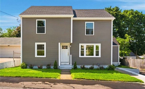 House in Cumberland, Rhode Island, United States 1