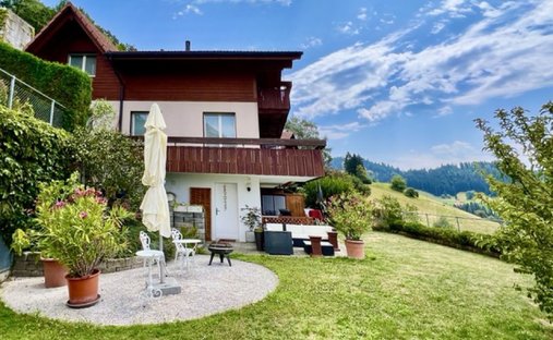 House in Hilterfingen, Canton of Bern, Switzerland 1