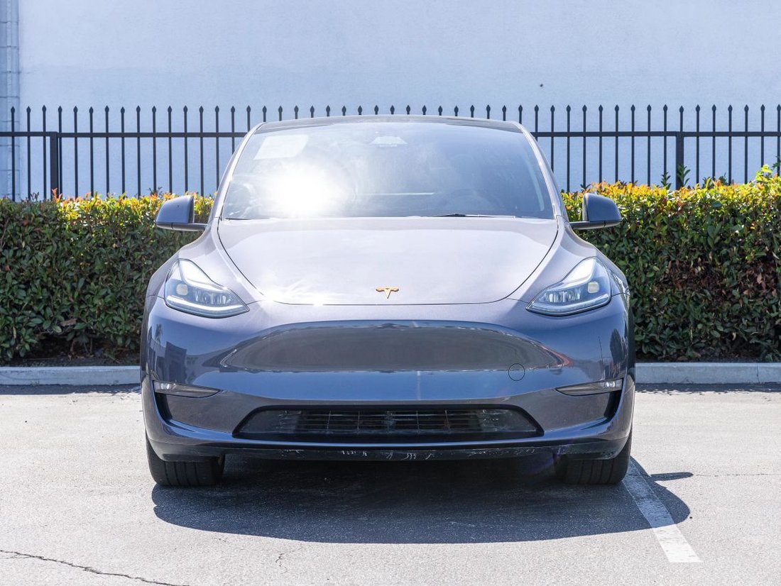 Suv in Azusa, CA, United States 2 - 18507245