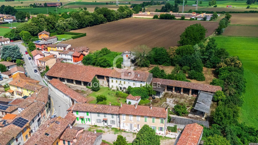 Country House in Maleo, Lombardy, Italy 2 - 18585983