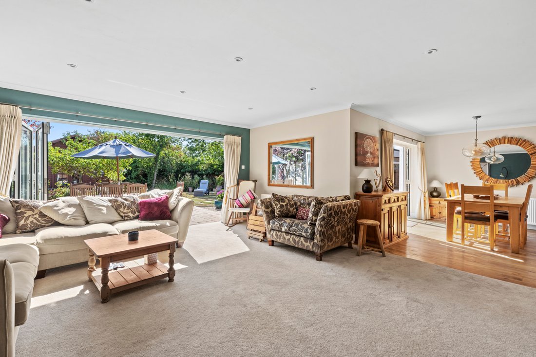 House in Shabbington, England 3 - 18581197