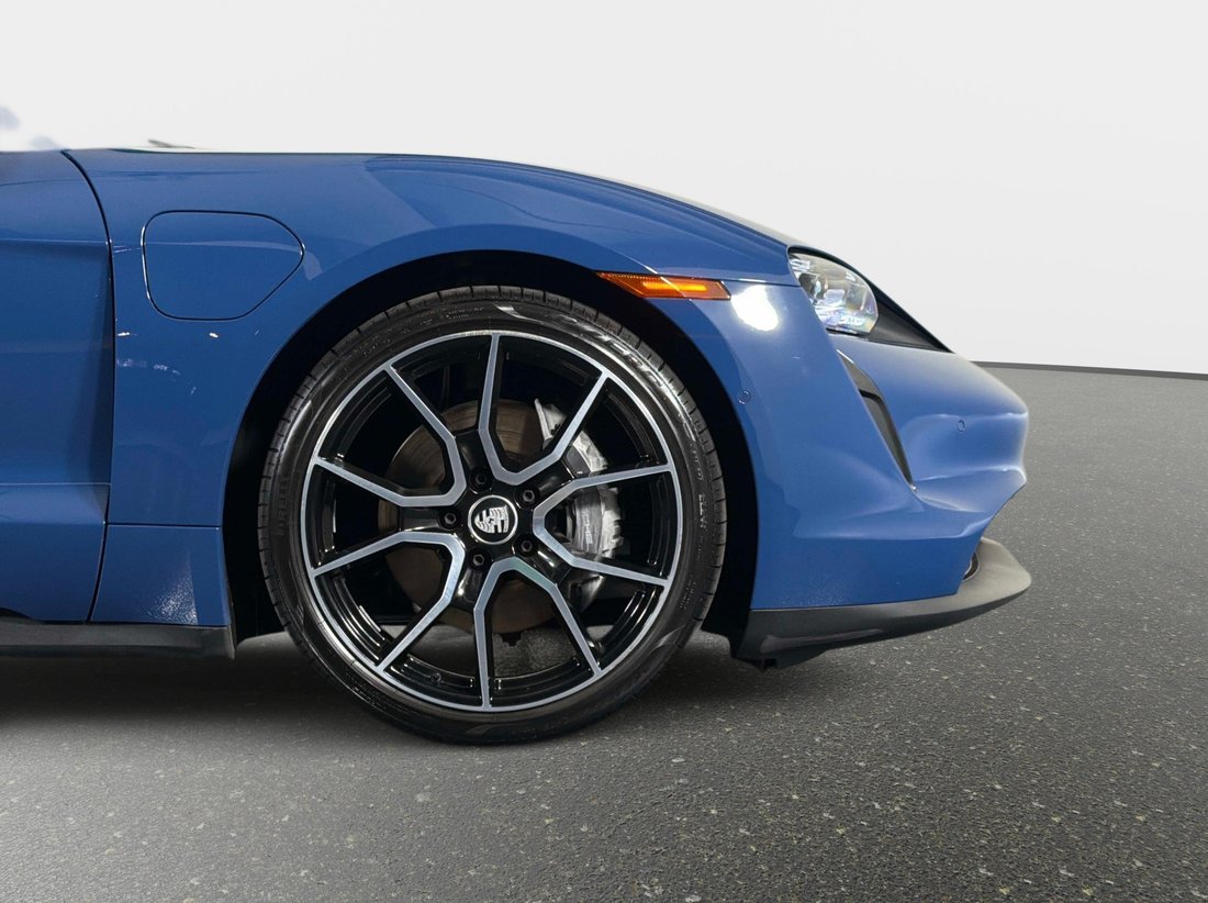 Sedan in Pompano Beach, FL, United States 4 - 18582317