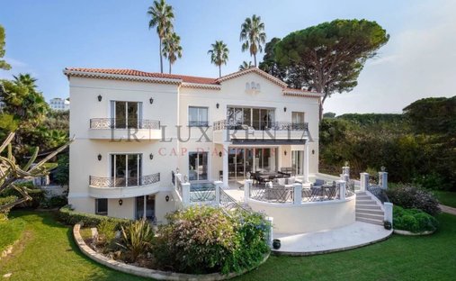 Villa in Les Bastides, Antibes, France 1