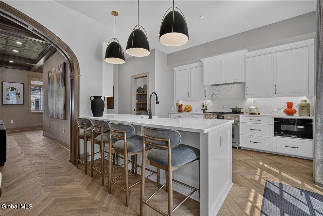 Condo in Saratoga Springs, New York, United States 5 - 18580545