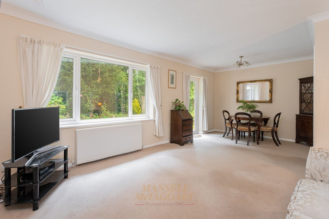 Haus in Charlwood, England 4 - 18582297