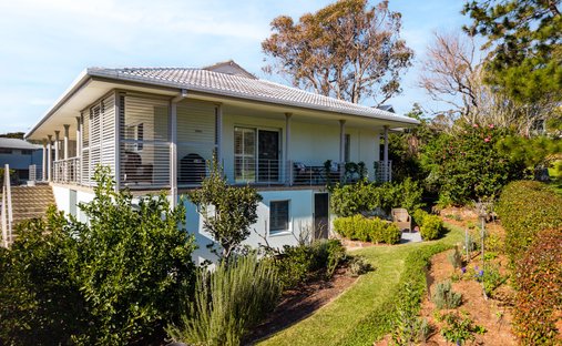 House in Mollymook, New South Wales, Australia 1
