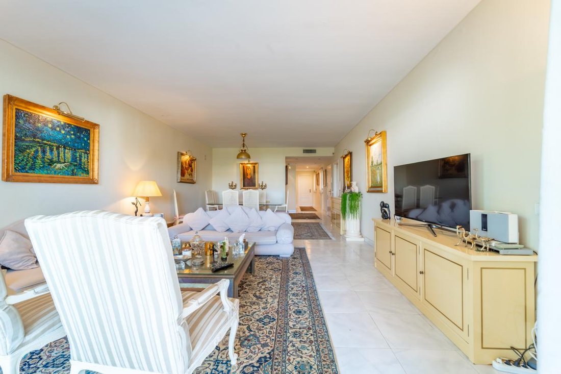Apartment in Puerto Banus, Marbella, Spain 3 - 18583967