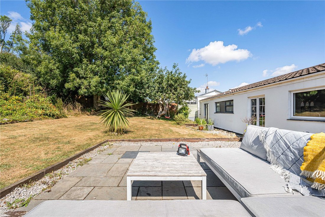 Bungalow in Truro, England 3 - 18580660