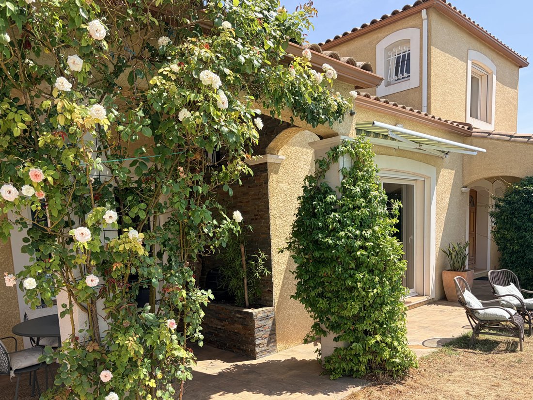 House in Carcassonne, Occitania, France 1 - 18585303