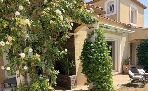 Haus in Carcassonne, Okzitanien, Frankreich 1